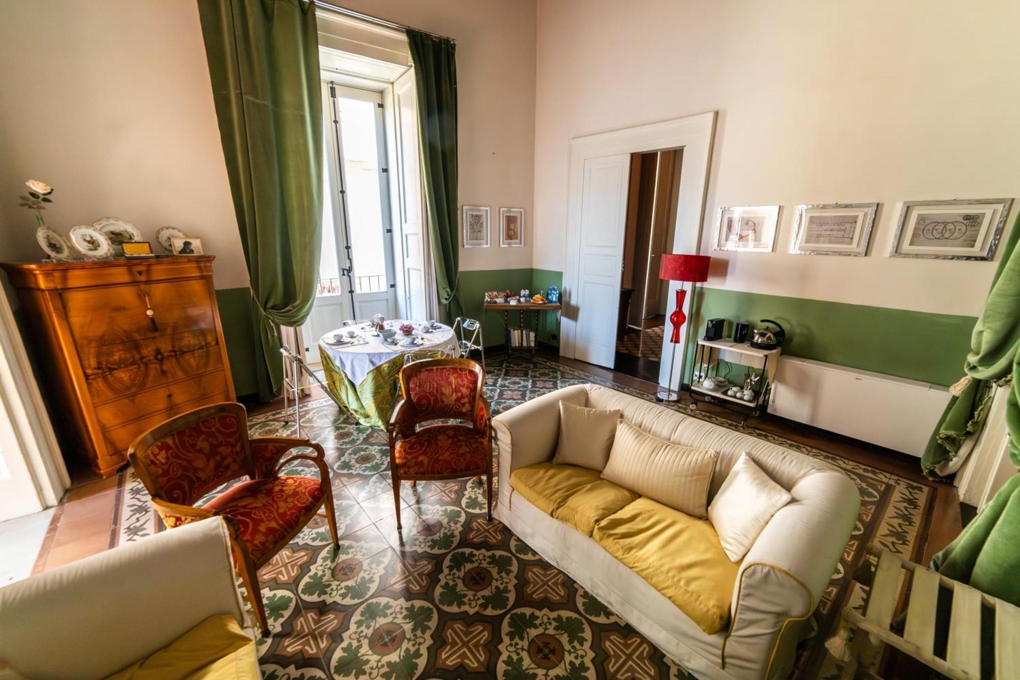 Dimora Storica Giostra Vecchia - Palazzo Grisolia 1809 Cosenza Ngoại thất bức ảnh