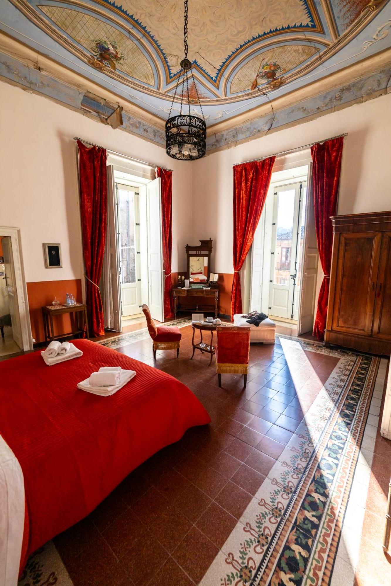Dimora Storica Giostra Vecchia - Palazzo Grisolia 1809 Cosenza Ngoại thất bức ảnh