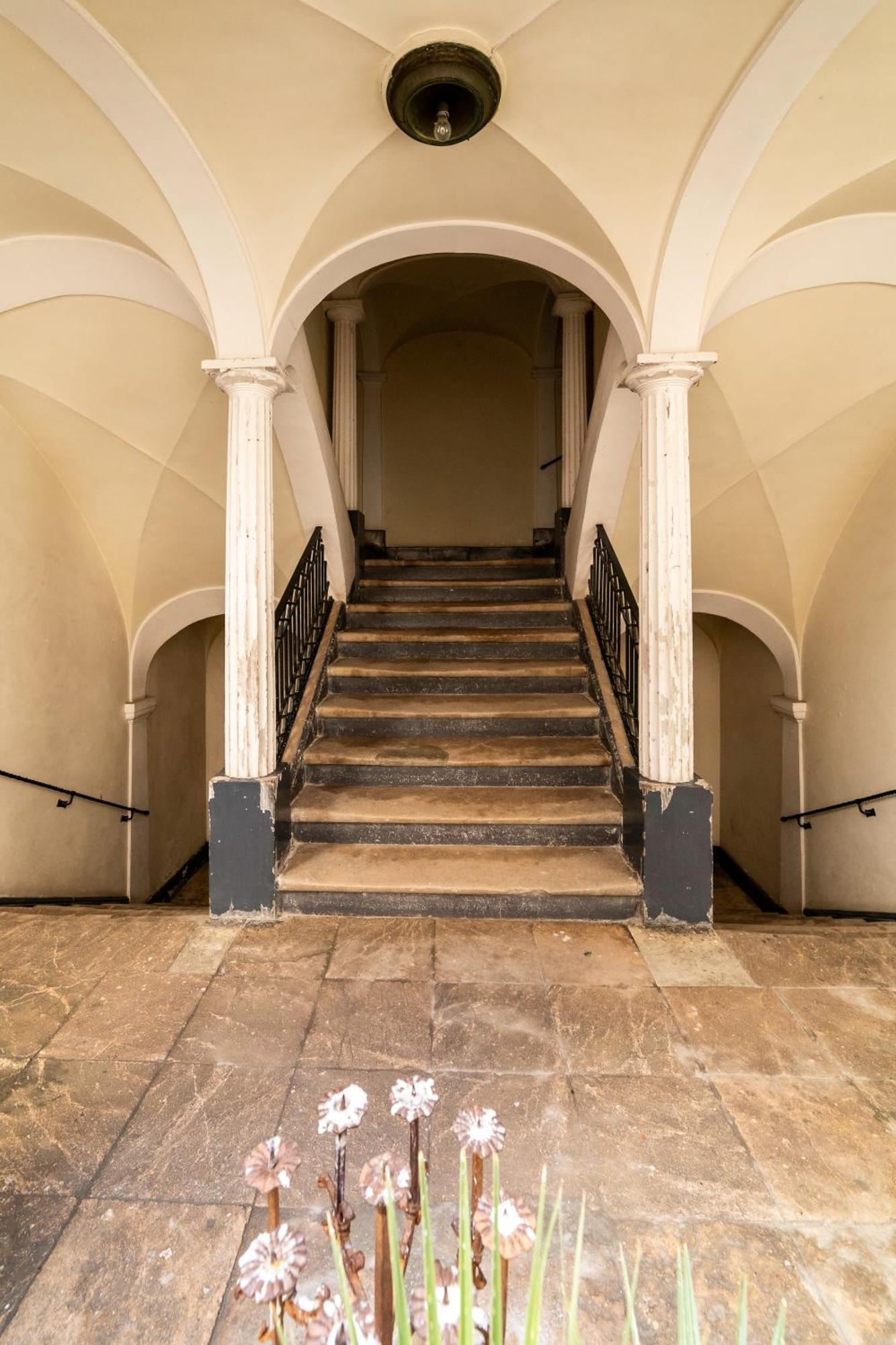 Dimora Storica Giostra Vecchia - Palazzo Grisolia 1809 Cosenza Ngoại thất bức ảnh