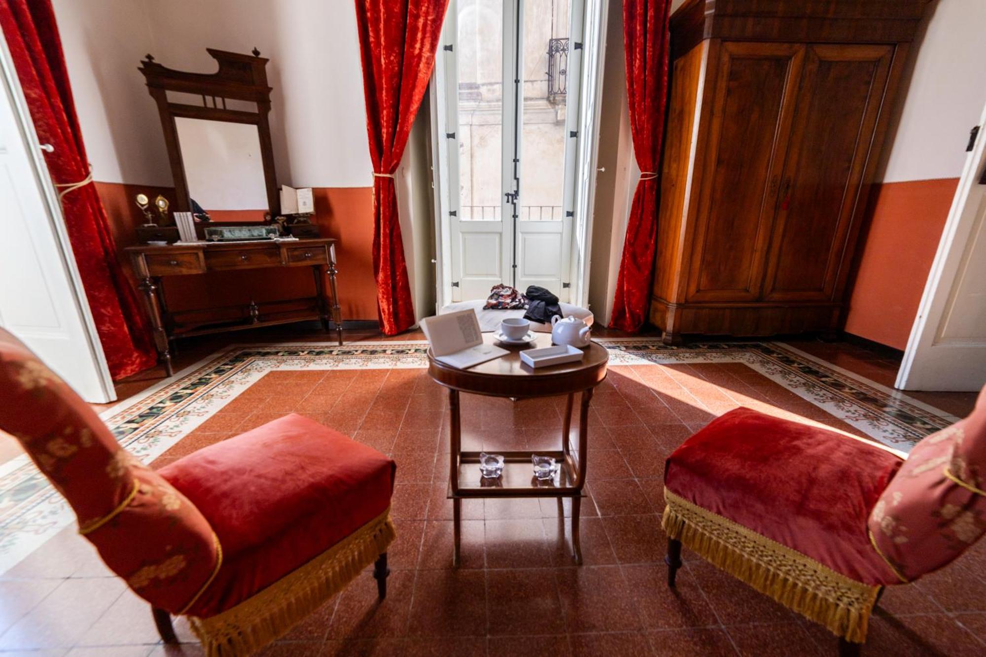 Dimora Storica Giostra Vecchia - Palazzo Grisolia 1809 Cosenza Ngoại thất bức ảnh