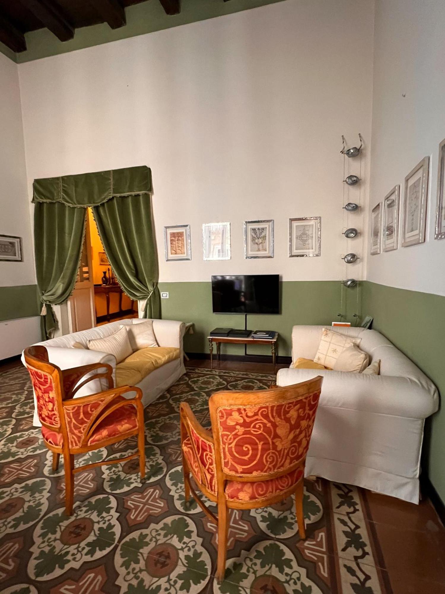 Dimora Storica Giostra Vecchia - Palazzo Grisolia 1809 Cosenza Ngoại thất bức ảnh